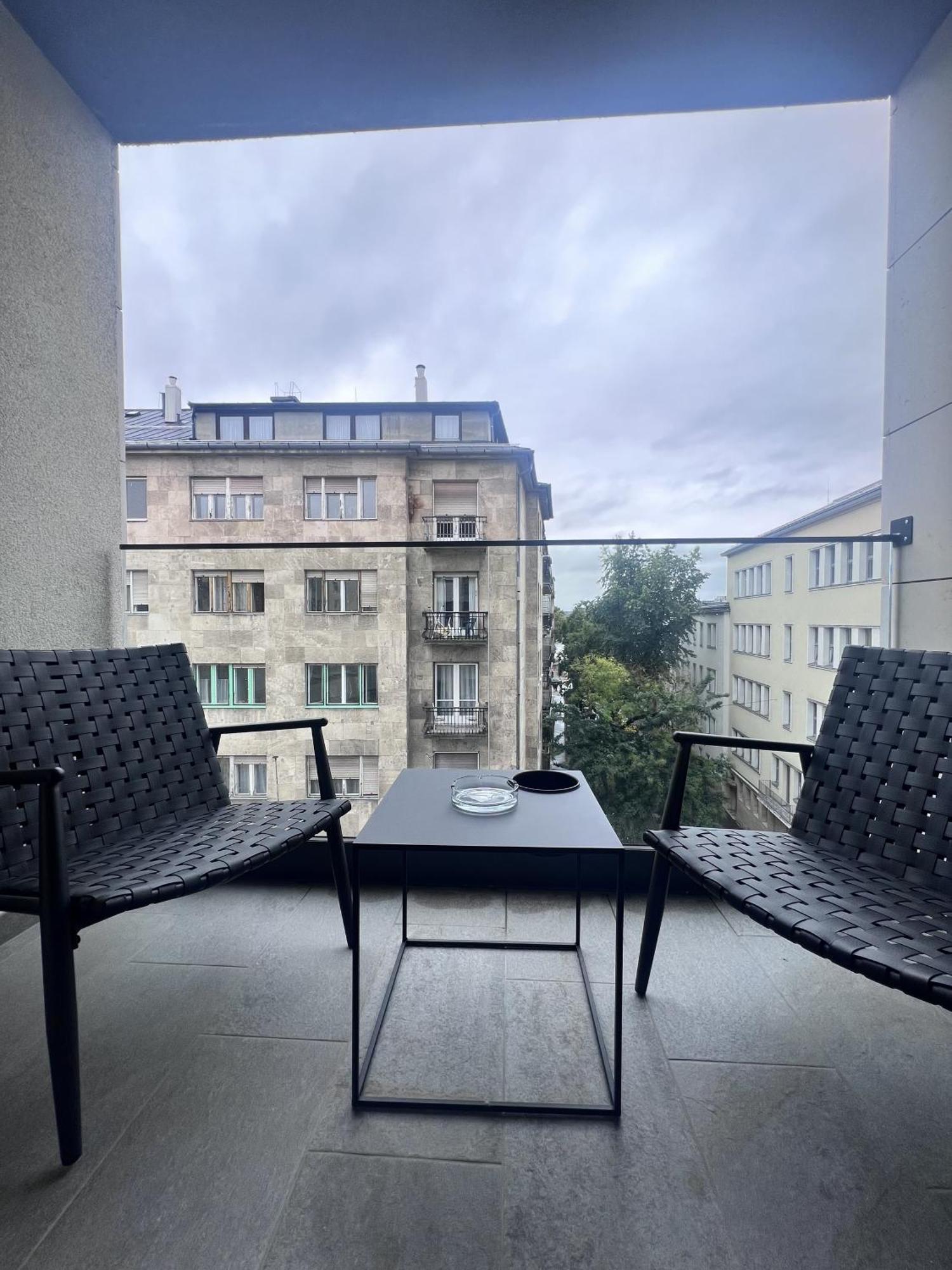 The Riverhouse Budapest Exterior photo