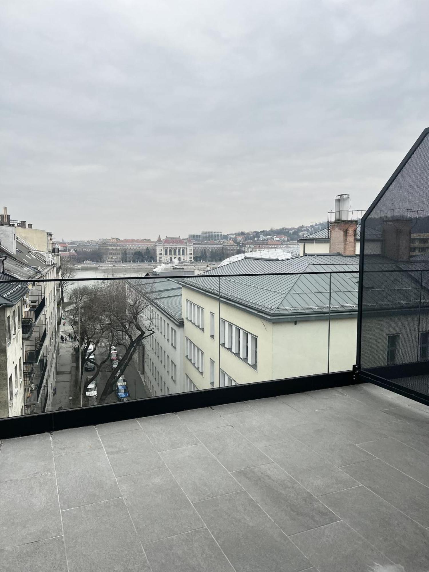 The Riverhouse Budapest Exterior photo